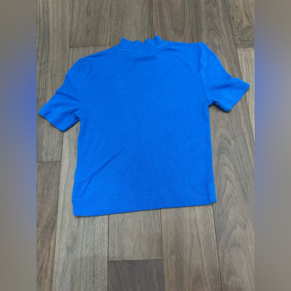 Aritzia Babaton Blue Turtleneck Short Sleeve Ribbed Stretchy Crop Top